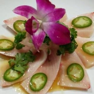 Yellowtail w/ Jalapeno Yuzu Sashimi (6pc)