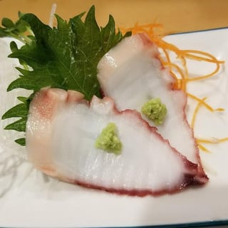 Octopus/ Tako Sushi (2pcs)